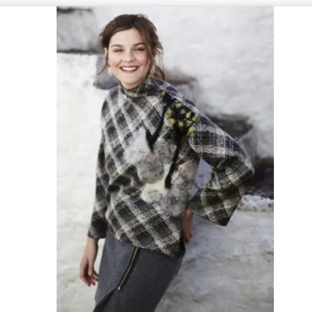Anthropologie Troubadour Floral Petal Plaid
Sweater